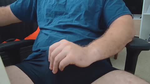 Snapshot of eltanke2206 chatting on October 8, 4:59 pm alexgarg online show from October 8, 4:59 pm