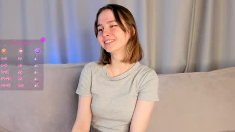 Snapshot of elvahance chatting on December 5, 11:05 am Maria online show from December 5, 11:05 am