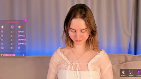 Snapshot of elvahance chatting on December 9, 11:04 am Maria online show from December 9, 11:04 am