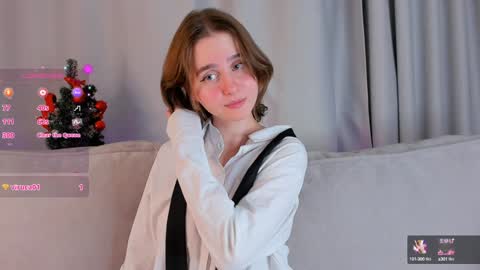 Snapshot of elvahance chatting on December 11, 11:08 am Maria online show from December 11, 11:08 am