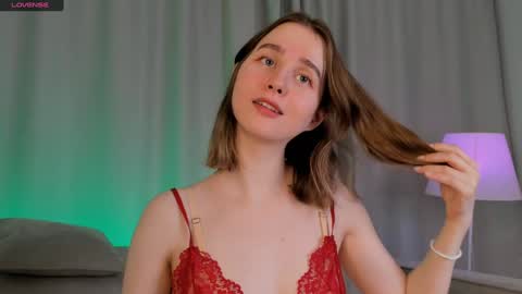 Snapshot of elvahance chatting on January 21, 11:03 am Maria online show from January 21, 11:03 am