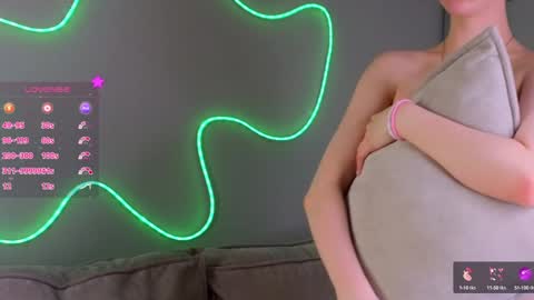 Snapshot of elvahance chatting on February 1, 5:16 pm Maria online show from February 1, 5:16 pm