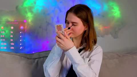 Snapshot of elvahance chatting on February 12, 11:07 am Maria online show from February 12, 11:07 am