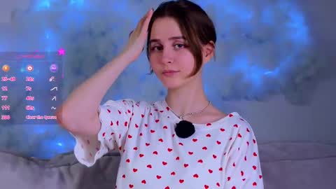 Snapshot of elvahance chatting on February 18, 11:11 am Maria online show from February 18, 11:11 am