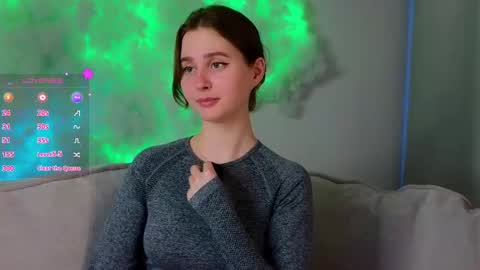 Snapshot of elvahance chatting on March 1, 11:06 am Maria online show from March 1, 11:06 am