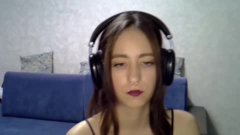 Snapshot of elvinacaraway chatting on October 21, 8:59 am elvinacaraway online show from October 21, 8:59 am