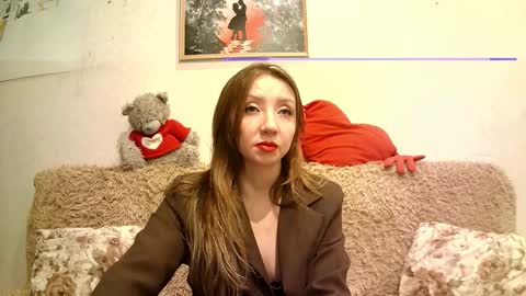 Snapshot of elvinasweet chatting on February 13, 1:45 am ElvinaSweet online show from February 13, 1:45 am