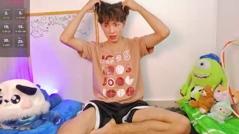 Snapshot of ely_king chatting on July 21, 7:05 pm E L Y K I N G online show from July 21, 7:05 pm