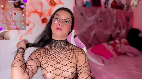 Snapshot of ely_w1 chatting on October 16, 7:15 pm ely_w1 online show from October 16, 7:15 pm