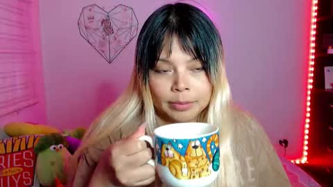 Snapshot of elymoon chatting on March 3, 11:10 pm Ely online show from March 3, 11:10 pm