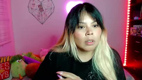 Snapshot of elymoon chatting on March 12, 11:11 pm Ely online show from March 12, 11:11 pm