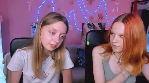 Snapshot of elyra_lir chatting on June 12, 12:15 pm Elly online show from June 12, 12:15 pm