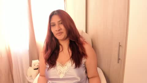 Snapshot of elyross_ chatting on April 6, 7:15 pm Ross online show from April 6, 7:15 pm