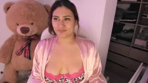 Snapshot of elyross_ chatting on April 29, 10:49 pm Ross online show from April 29, 10:49 pm