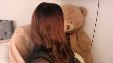 Snapshot of elyross_ chatting on May 18, 8:03 pm Ross online show from May 18, 8:03 pm