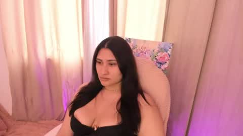 Snapshot of elyross_ chatting on June 8, 9:04 pm Ross online show from June 8, 9:04 pm