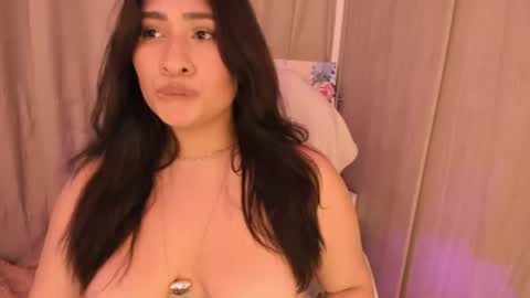 Snapshot of elyross_ chatting on June 11, 2:53 am Ross online show from June 11, 2:53 am