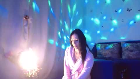 Elisa online show from February 5, 7:40 pm