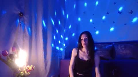 Snapshot of elysasun chatting on May 11, 5:43 pm Elisa online show from May 11, 5:43 pm