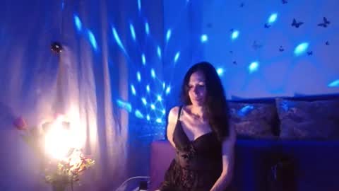 Elisa online show from June 20, 6:22 pm