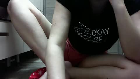 Snapshot of elyseblue chatting on January 11, 12:07 pm elyseblue online show from January 11, 12:07 pm