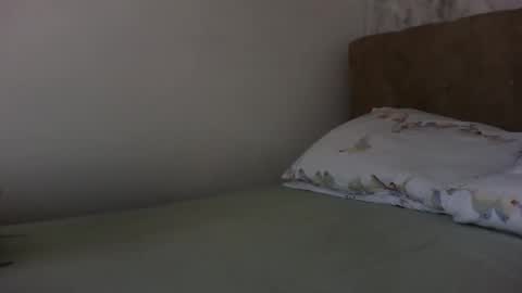 Snapshot of elyseblue chatting on March 5, 10:22 am elyseblue online show from March 5, 10:22 am