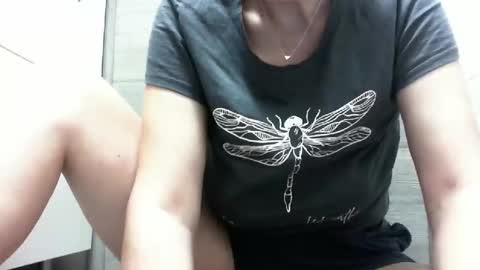 Snapshot of elyseblue chatting on September 12, 4:12 am elyseblue online show from September 12, 4:12 am