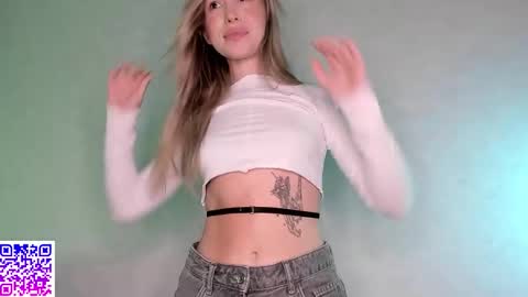 Elysia online show from September 29, 10:03 pm