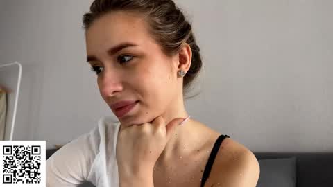 Elysia online show from October 19, 4:46 am