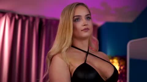 Elyssa online show from June 14, 6:54 pm