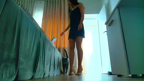 Snapshot of elyzabetth chatting on February 4, 10:21 am Ely online show from February 4, 10:21 am