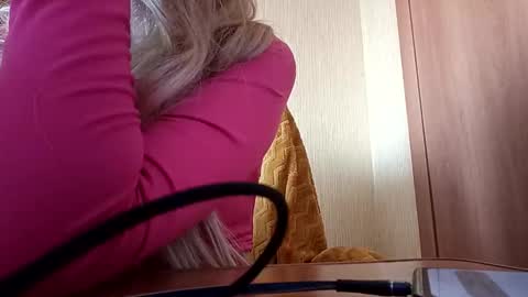 Elza Kom online show from September 19, 3:41 am