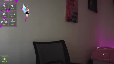 Snapshot of em1l1a chatting on October 9, 8:51 pm Em1l1a online show from October 9, 8:51 pm