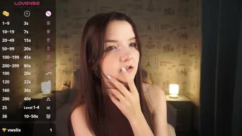 Snapshot of em1ly_e chatting on November 9, 9:24 pm Emily online show from November 9, 9:24 pm