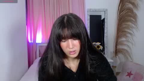Snapshot of em_aa1 chatting on February 27, 1:48 am A N D R E A online show from February 27, 1:48 am