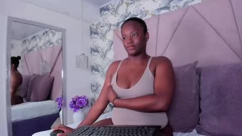 Snapshot of ema_chanel06 chatting on April 16, 4:19 pm Ema online show from April 16, 4:19 pm