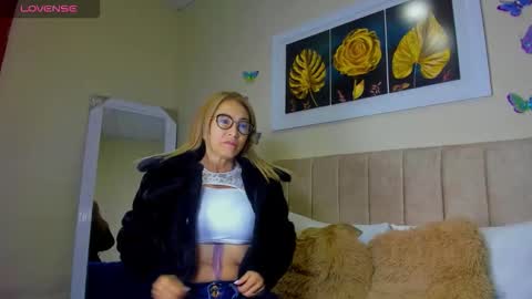 ema garcia  online show from October 5, 11:52 am