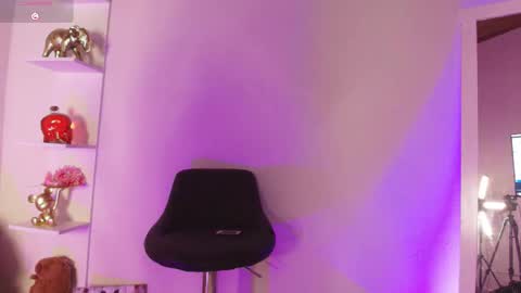 ema_parkerr online show from February 28, 1:06 am