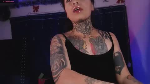 ema_ploxx online show from February 1, 1:26 am