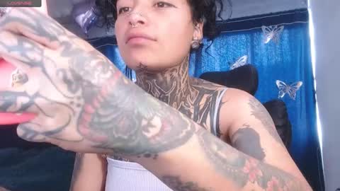 ema_ploxx online show from May 27, 4:04 pm