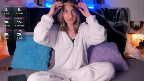 Snapshot of ema_porcaroli chatting on October 29, 7:48 pm Ema online show from October 29, 7:48 pm