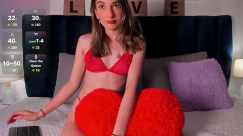 Snapshot of ema_porcaroli chatting on November 29, 8:34 pm Ema online show from November 29, 8:34 pm