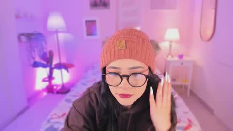 Snapshot of ema_soul chatting on September 17, 7:48 pm emma soul online show from September 17, 7:48 pm