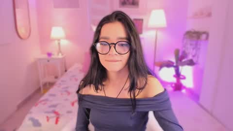 Snapshot of ema_soul chatting on September 18, 8:11 pm emma soul online show from September 18, 8:11 pm