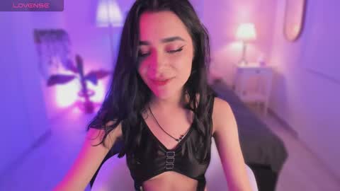 Snapshot of ema_soul chatting on October 11, 8:51 pm emma soul online show from October 11, 8:51 pm