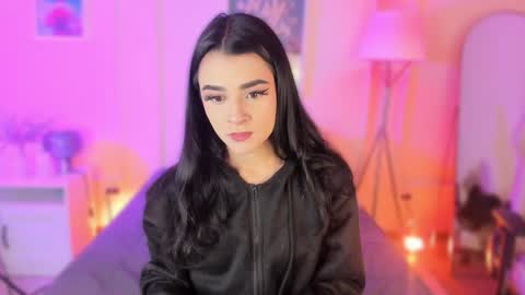 Snapshot of ema_soul chatting on March 1, 11:45 am emma soul online show from March 1, 11:45 am