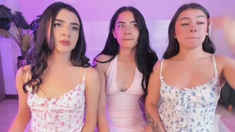 Snapshot of ema_soul chatting on March 25, 7:42 pm emma soul online show from March 25, 7:42 pm