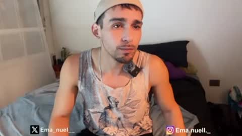 Snapshot of emanuell___ chatting on April 3, 3:15 am emanuell___ online show from April 3, 3:15 am