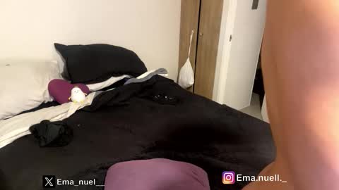 Snapshot of emanuell___ chatting on April 14, 12:49 am emanuell___ online show from April 14, 12:49 am