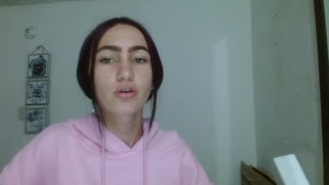 Snapshot of ember57607 chatting on February 4, 1:06 pm ember57607 online show from February 4, 1:06 pm